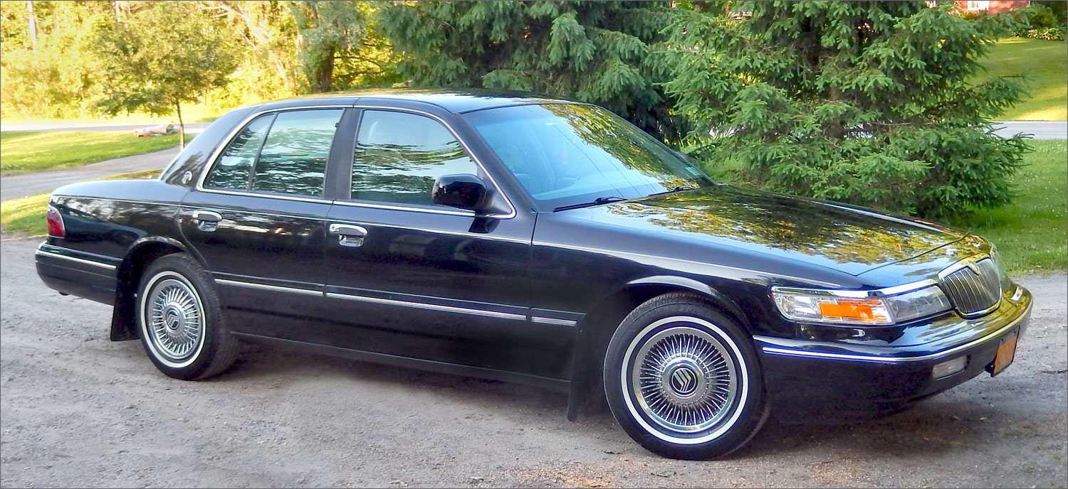 Chris' 1995 Mercury Grand Marquis