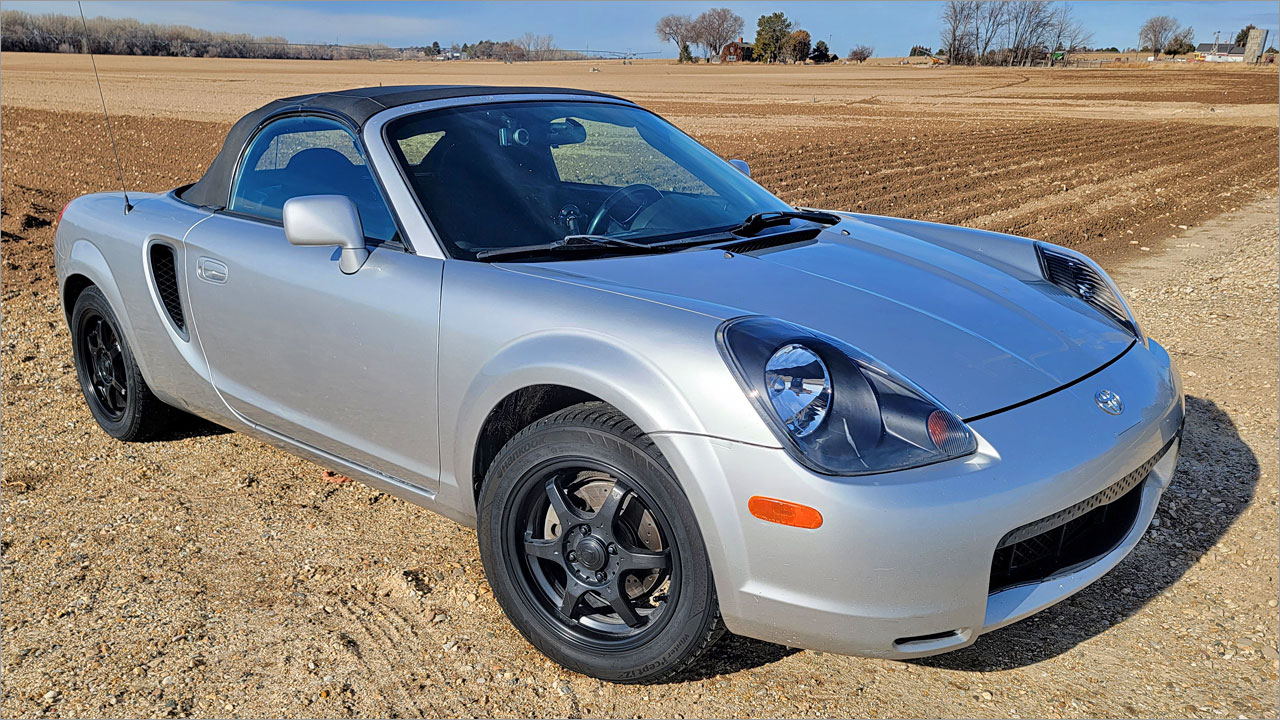 Luke's 2001 Toyota MR2